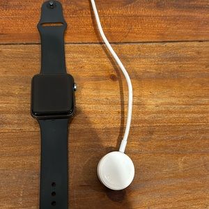 Apple watch- Series 3 - 42MM